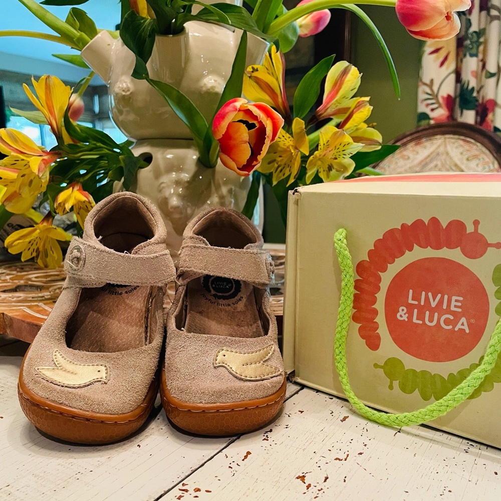 Livie and Luca Pio Pio Gold Shimmer